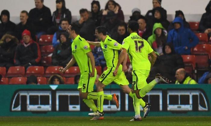 Nottingham Forest 1-2 Brighton和Hove Albion：Steve Sidwell的停止时间罢工让海鸥在前两个估计