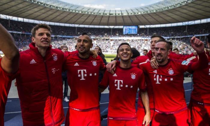 Bundesliga结果：拜仁慕尼黑击败Hertha Berlin 2-0站在历史冠军的边缘