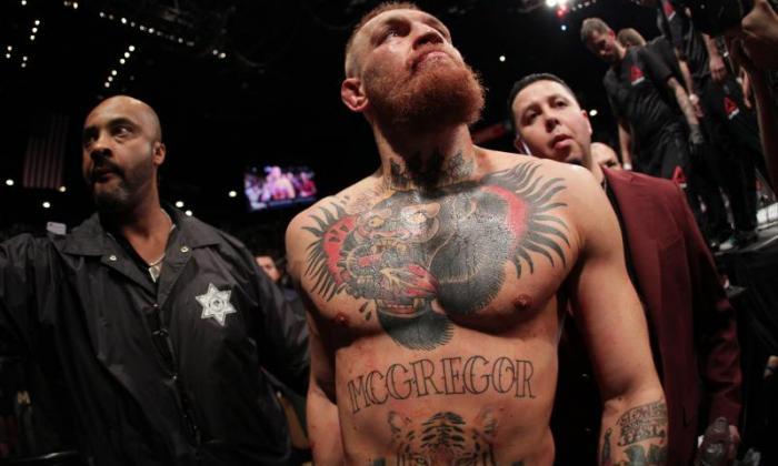 '我回来了！'  -  Conor McGregor在UFC 200战斗