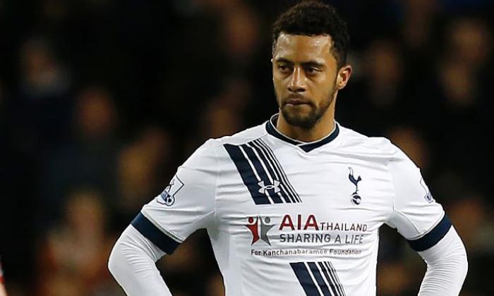 Tottenham Midfielder Mousa Dembele接受暴力行为充电