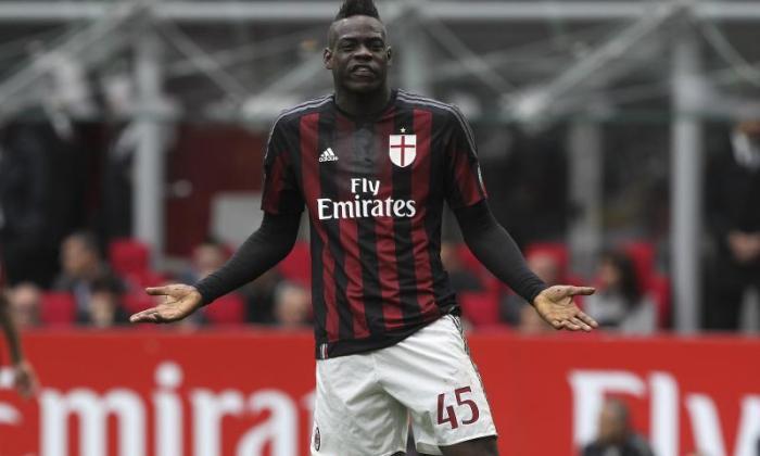 利物浦转移新闻：在AC米兰贷款拼接结束后，由La Liga Side Espanyol瞄准Mario Balotelli