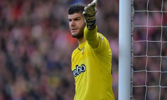 Fraser Forster Quashes Chelsea转移猜测通过签署新的长期南安普顿合同