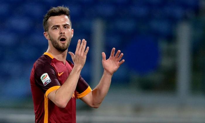 曼联与战斗竞争对手Liverpool for Roma Midfielder Miralem Pjanic