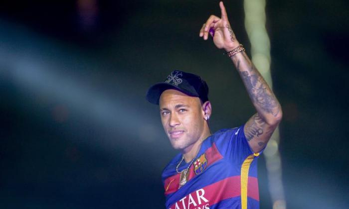 巴黎圣加美洲人准备世界纪录Neymar出价，以击败曼联团结一致