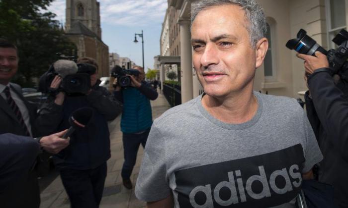 Jose Mourinho的第一次采访曼联老板：“这是一个巨大的俱乐部......而巨人俱乐部有最好的经理