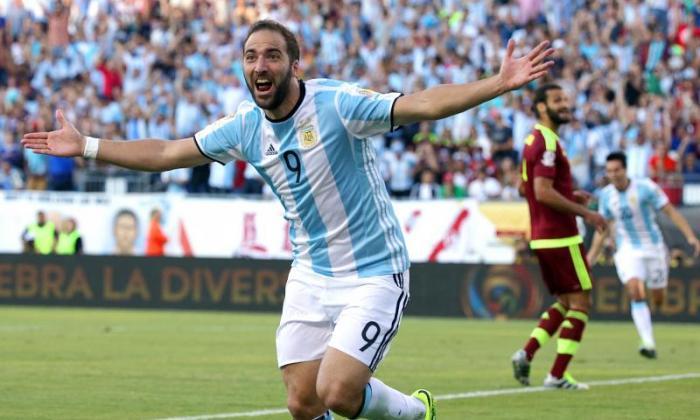 利物浦转移打击：Gonzalo Higuain留在纳普里的“至少未来五年”