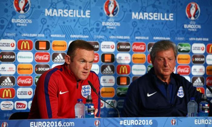 手表：英格兰经理Roy Hodgson和船长Wayne Rooney使视频吸引粉丝过度行为