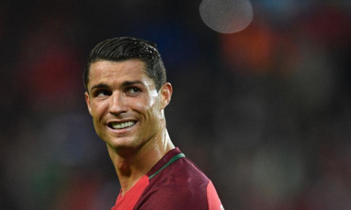 2016年欧元：Cristiano Ronaldo超越Luis Figo成为葡萄牙最封顶的球员