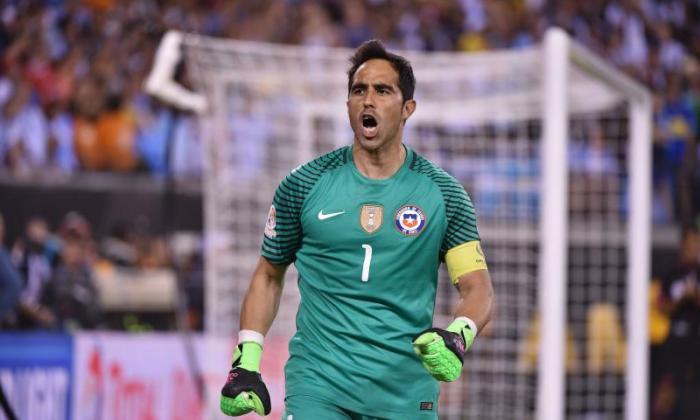 曼彻斯特市转让新闻：Pep Guardiola为Raid Barcelona为Claudio Bravo，John Stones和Nolito双重猛扑等等！