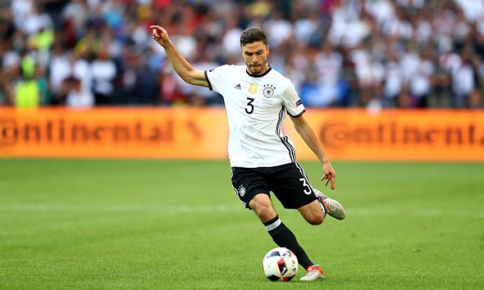 2016年欧元：德国1-1意大利（6-5处罚）：在击球时，Joachim Low的侧前进入半决赛，在斑点踢球