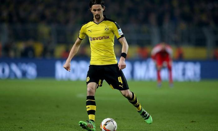 Middlebrough在价值高达900万英镑的交易中签署Borussia Dortmund Demender Neven Subotic