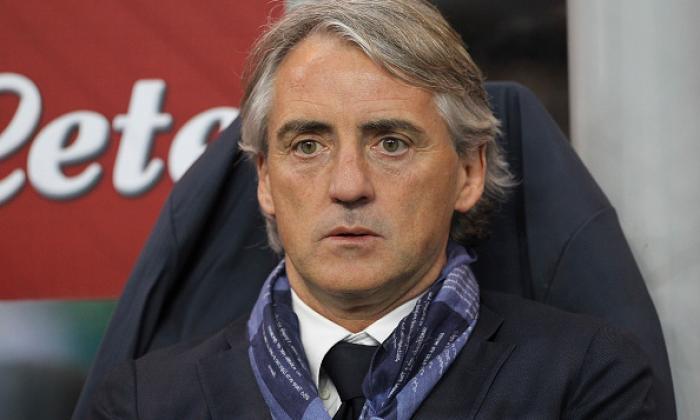 Roberto Mancini Jokes关于看色情，而不是阅读Icardi转移谣言