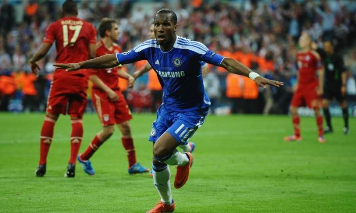 在这一天：切尔西传说Didier Drogba同意Stamford Bridge Move  - 在这里观看四个关键目标！