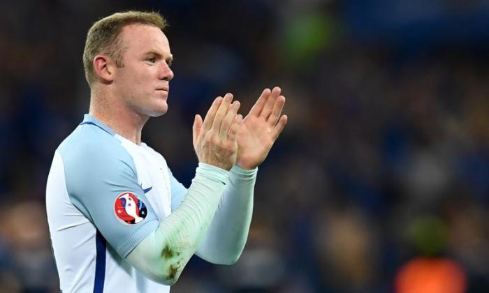 Wayne Rooney说，他将继续为未来两年的英格兰竞争，队长或不'
