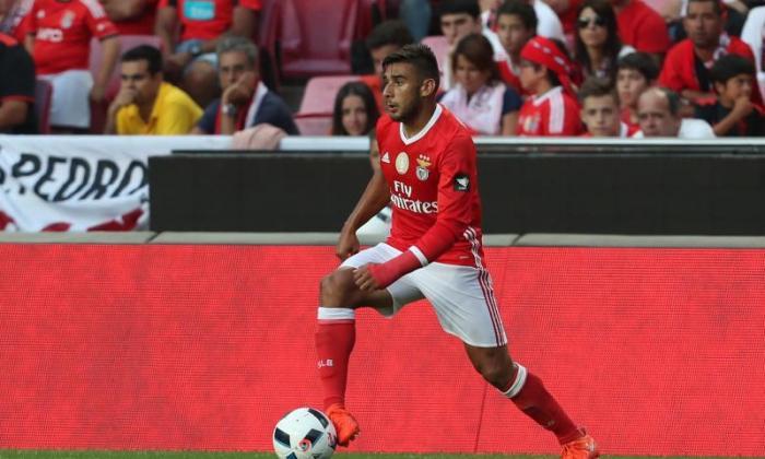 桑德兰与AC米兰一起前往头脑，签署Benfica Flyer Eduardo Salvio