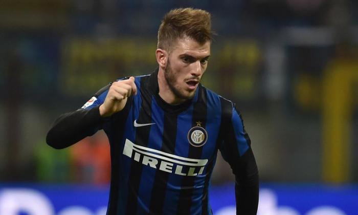 Inter Milan Defender Davide Santon为西汉火腿医疗 -  Slaven Bilic's Mystery Refth-Back？