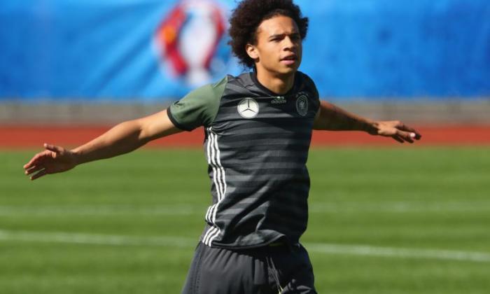 曼彻斯特城签署了Leroy Sane  - 观看他的一些Schalke最佳位