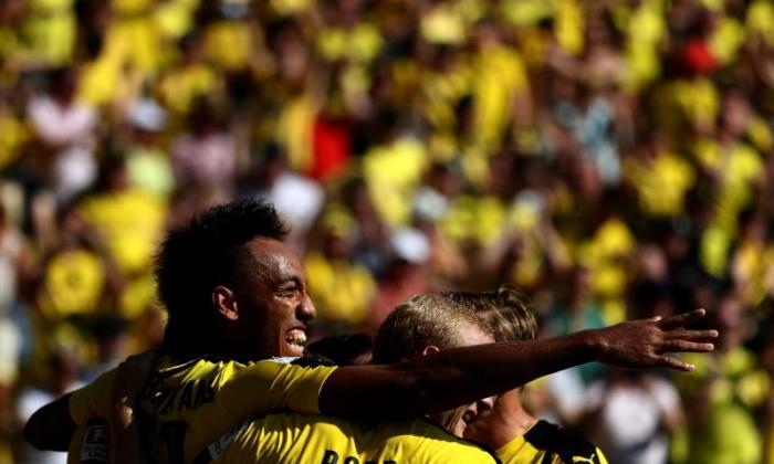 手表：Pierre-Emerick Aubameyang得分两次，因为Borussia Dortmund开始席卷赛季