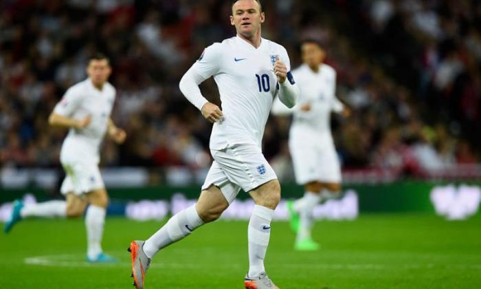 听：Rio Ferdinand告诉Talksport Wayne Rooney必须继续作为英格兰船长