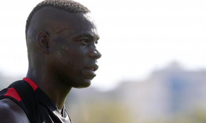 好总统在利物浦噩梦之后重新担任Mario Balotelli，以“再次踢足球踢足球”