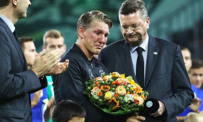手表：曼联中场曼联施韦斯泰格泪流满面，因为他扮演德国的最终游戏