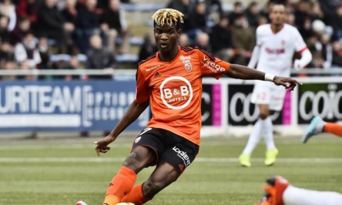 Lorient由Sunderland的£13.6M签署Midfielder Didier Ndong