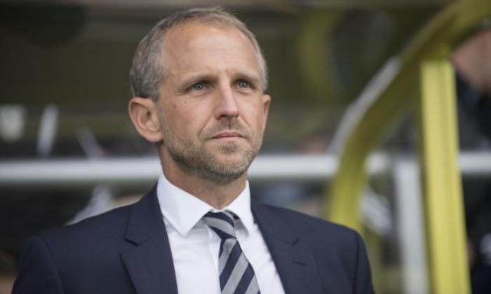 袋锦标赛Strugglers Cardiff Ax Head教练Paul Trollope