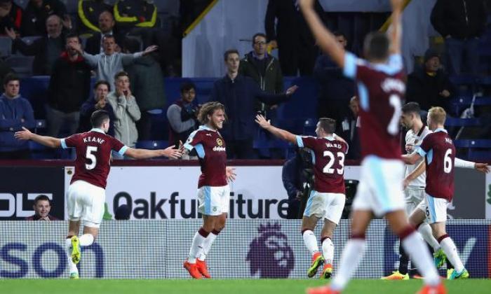 Burnley 2-0 Watford：Clarets Down Mountets在第一个草坪蒙特里克得分的杰夫亨德里克得分开始