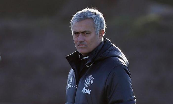 Jose Mourinho'不合适的'音价行为是影响曼联球员，索赔前卫保罗帕克