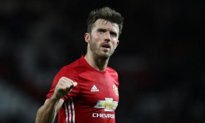 Wayne Rooney可能会得到头条新闻，但是曼联粉丝绝对崇拜'Midfield Maestro'Michael Carrick  -  Fa杯反应