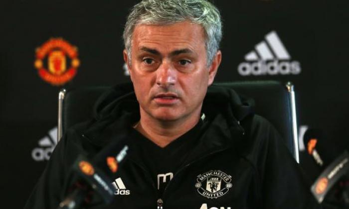 Jose Mourinho说，只有Sam Johnstone可以在1月份将曼彻斯特联队纳入贷款，并警告West Brom Over Morgan Schneiderlin