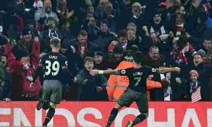 利物浦0-1南安普敦：圣徒封印难忘的胜利在安菲尔德预订EFL杯决赛