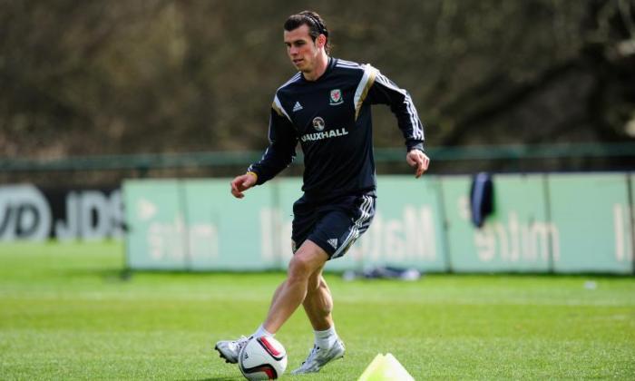 威尔士经理Chris Coleman Backs Gareth Bale仍然专注于威尔士，尽管真正的马德里批评者