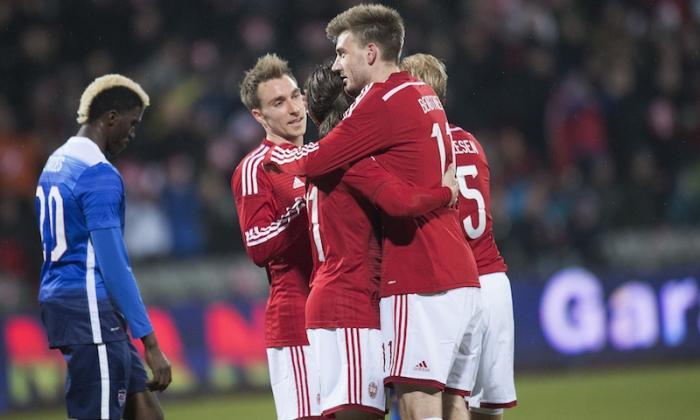 视频：Nicklas Bendtner评分丹麦的帽子伎俩
