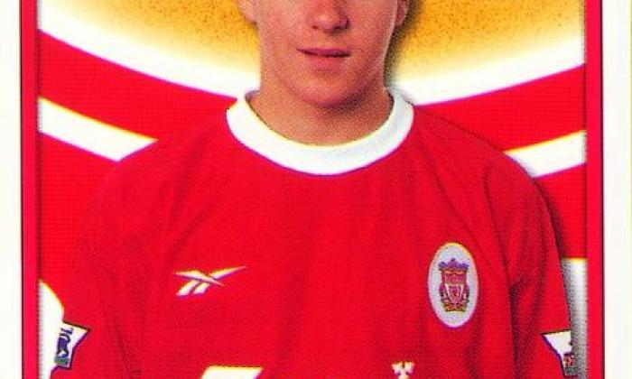 Steven Gerrard在贴纸中的利物浦职业：从Anfield的首次亮相到最终游戏