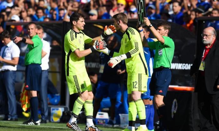 Iker Casillas欢迎来自Man United's David de Gea的竞争