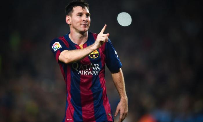 珊瑚日常下载 -  Lionel Messi将巴塞罗那冠军联赛赢得奖励奖励奖励