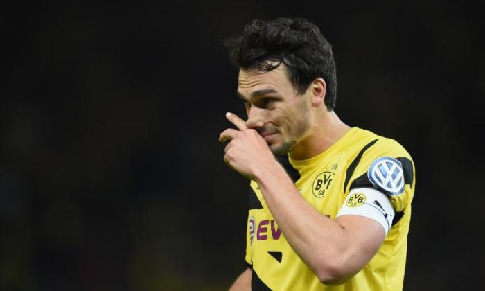 曼彻斯特联队关闭了Borussia Dortmund Defender垫子的交易