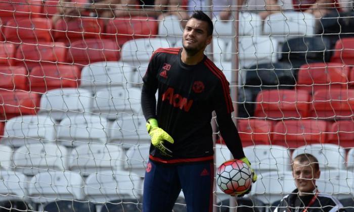 '谁需要David de Gea？我们有Sergio Romero！'曼联球迷冰雹他们的新英雄