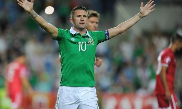 直布罗陀0-4爱尔兰共和国：Robbie Keane双人移动爱尔兰，前面的D竞争对手苏格兰