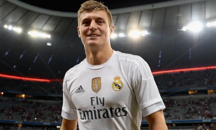 我试图为利物浦签署Willian和Toni Kroos，揭示了Steven Gerrard