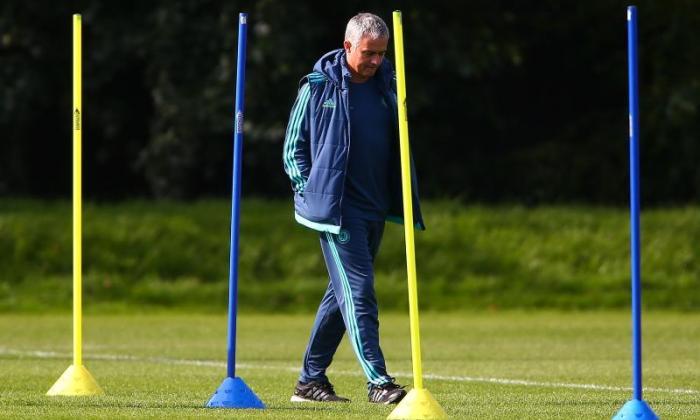Jose Mourinho希望即使蓝调结束中桌，也希望保持切尔西经理