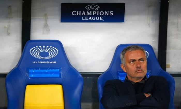 Chelsea Boss Jose Mourinho品牌裁判的冠军联赛表现为“弱”和“天真”