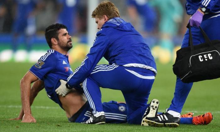 Chelsea Striker Costa赶紧在“冲突自己”之后向医院赶到肋骨损伤，揭示了穆里尼奥