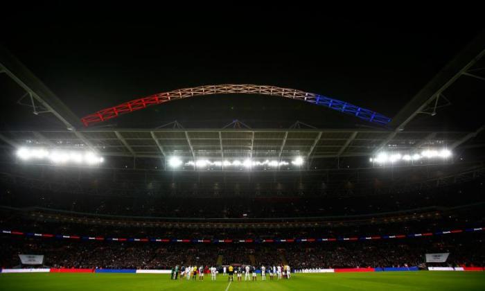 英格兰2-0法国：Dele Alli和Wayne Rooney得分在情感温布利之夜