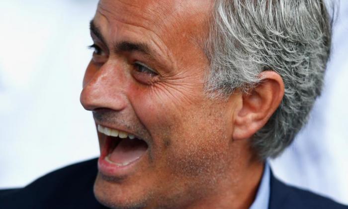 Chelsea Boss Jose Mourinho坚持他在Rafa Benitez's Real Madrid Stregles的“没有微笑”