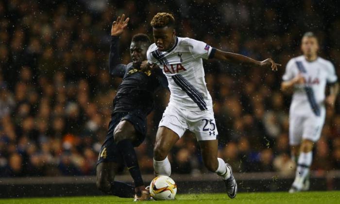 Tottenham Starlet Joshua Onomah在梦中充分亮相后冰雹粉丝