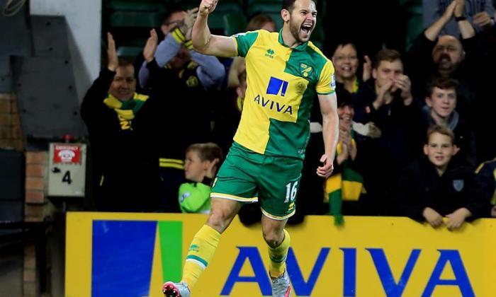 Norwich City同意贷款West Ham Winger Matt Jarvis的永久交易