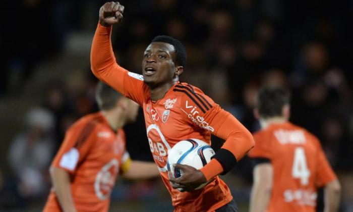 阿斯顿别墅转让新闻：Lorient Striker Benjamin Moukandjo于1月举办
