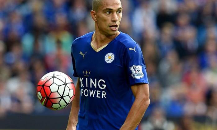 Remi Garde确认Leicester Midfielder Gokhan Inler正在阿斯顿别墅的雷达上